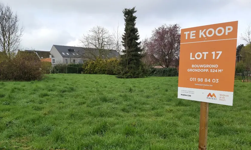 Terrain à bâtir libre, lot 17 à vendre.
