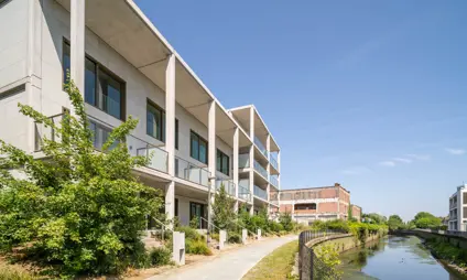 Maison Waterzicht (Vilvoorde) avec 3 chambres, terrasse et petit jardin, photo de la façade du bâtiment