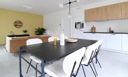 Espace de vie de l'appartement témoin