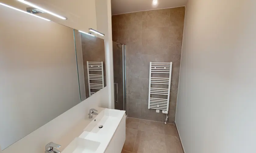 Appartement Quartier Bleu Hasselt, 3 slaapkamers en terras - foto badkamer